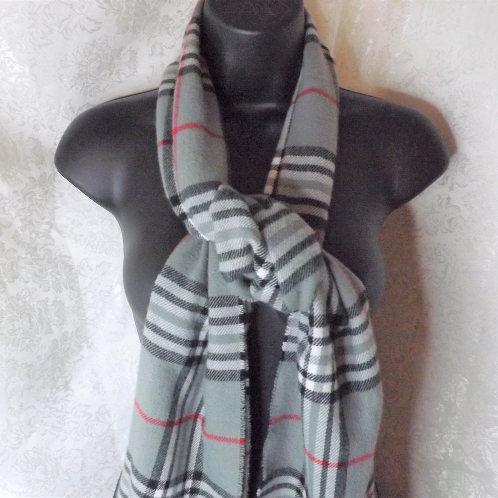 Soft Plaid Scarf - Picture 5 of 7